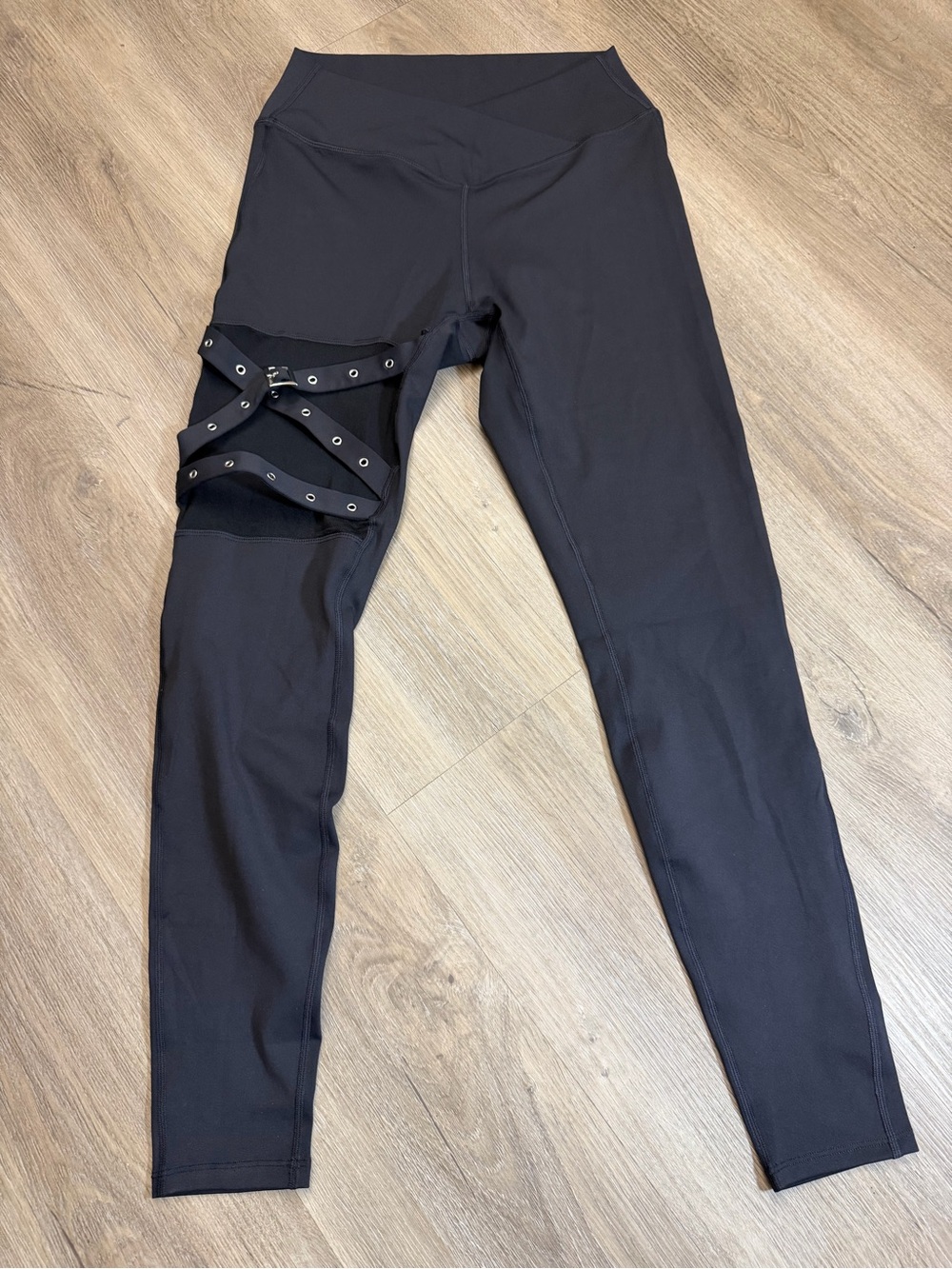 Halara Cutout Buckle Leggings Women’s L Black Full Length 327